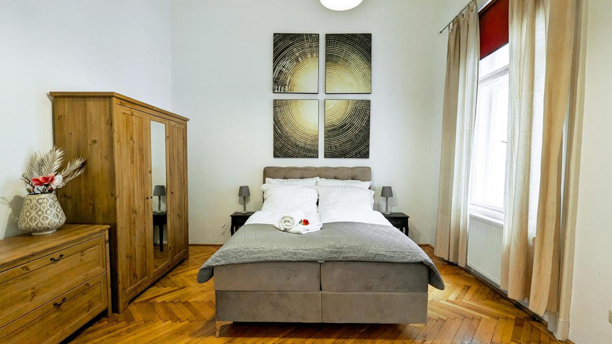 Heart Of The City, Entire Very Big Apartment Будапеща Екстериор снимка