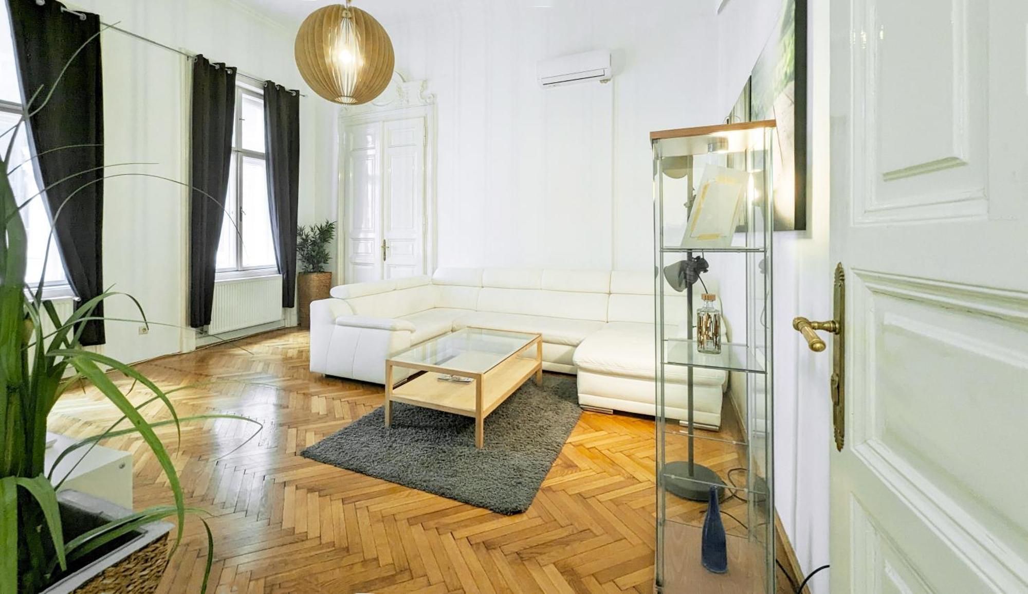 Heart Of The City, Entire Very Big Apartment Будапеща Екстериор снимка