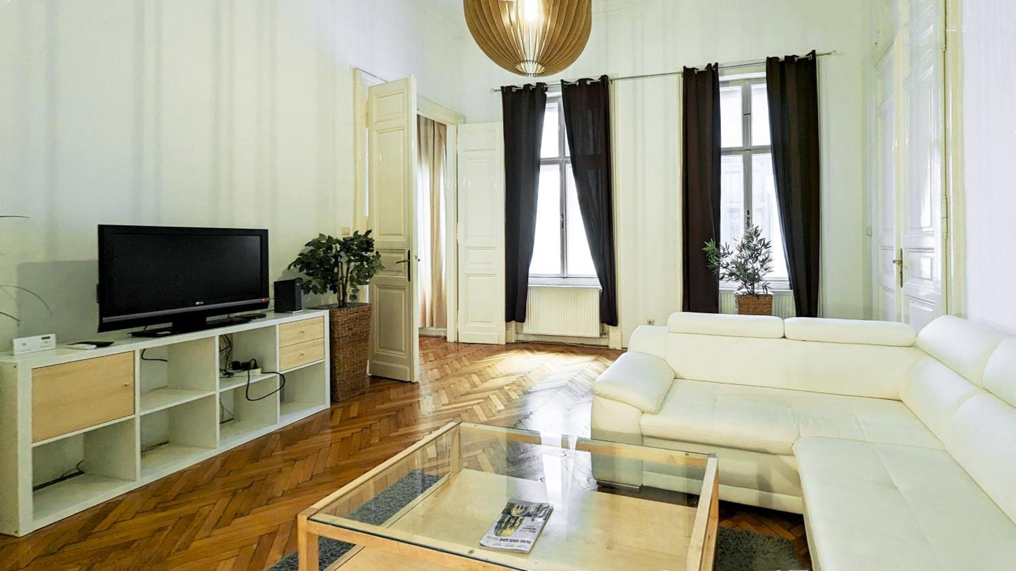 Heart Of The City, Entire Very Big Apartment Будапеща Екстериор снимка