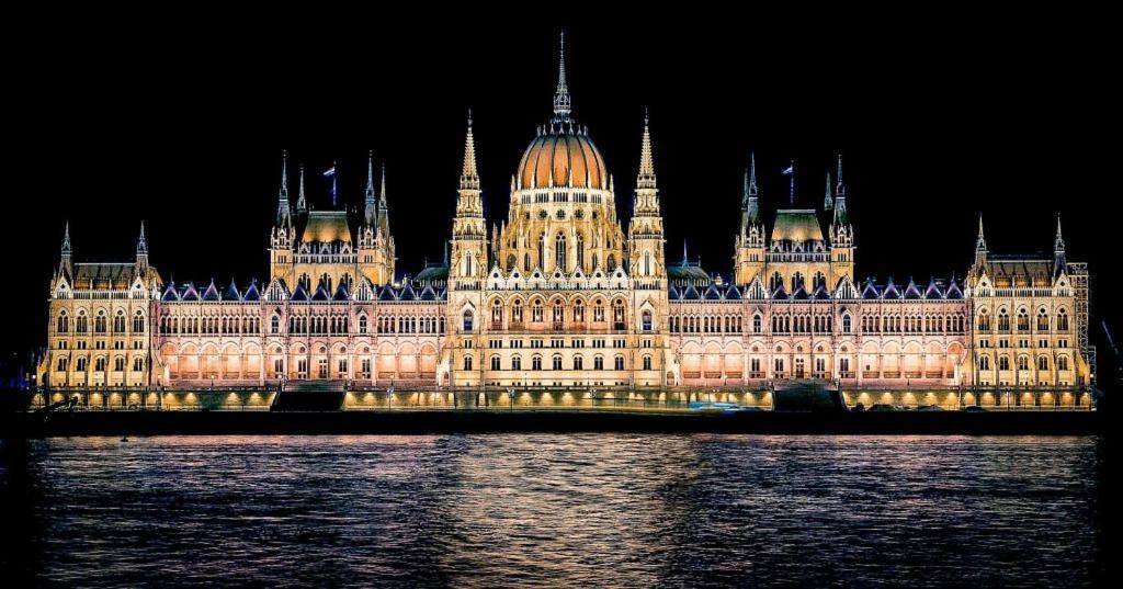 Heart Of The City, Entire Very Big Apartment Будапеща Екстериор снимка
